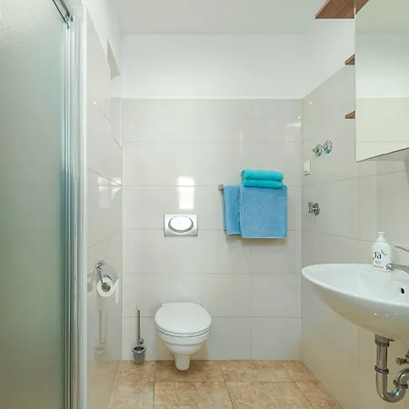Apartment House Near The Sea & Center - Pet Friendly
