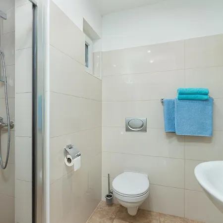 House Near The Sea & Center - Pet Friendly Apartment *