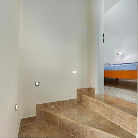 Apartment House Near The Sea & Center - Pet Friendly