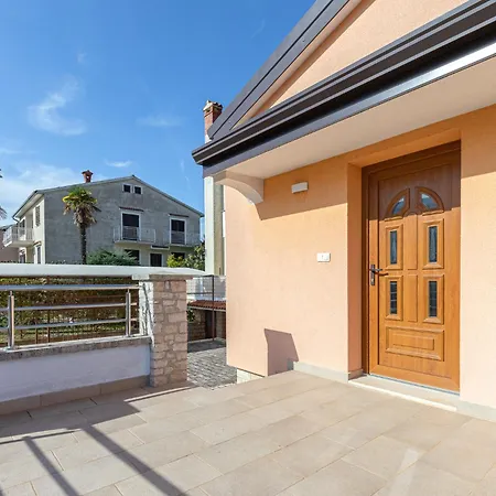House Near The Sea & Center - Pet Friendly * Porec